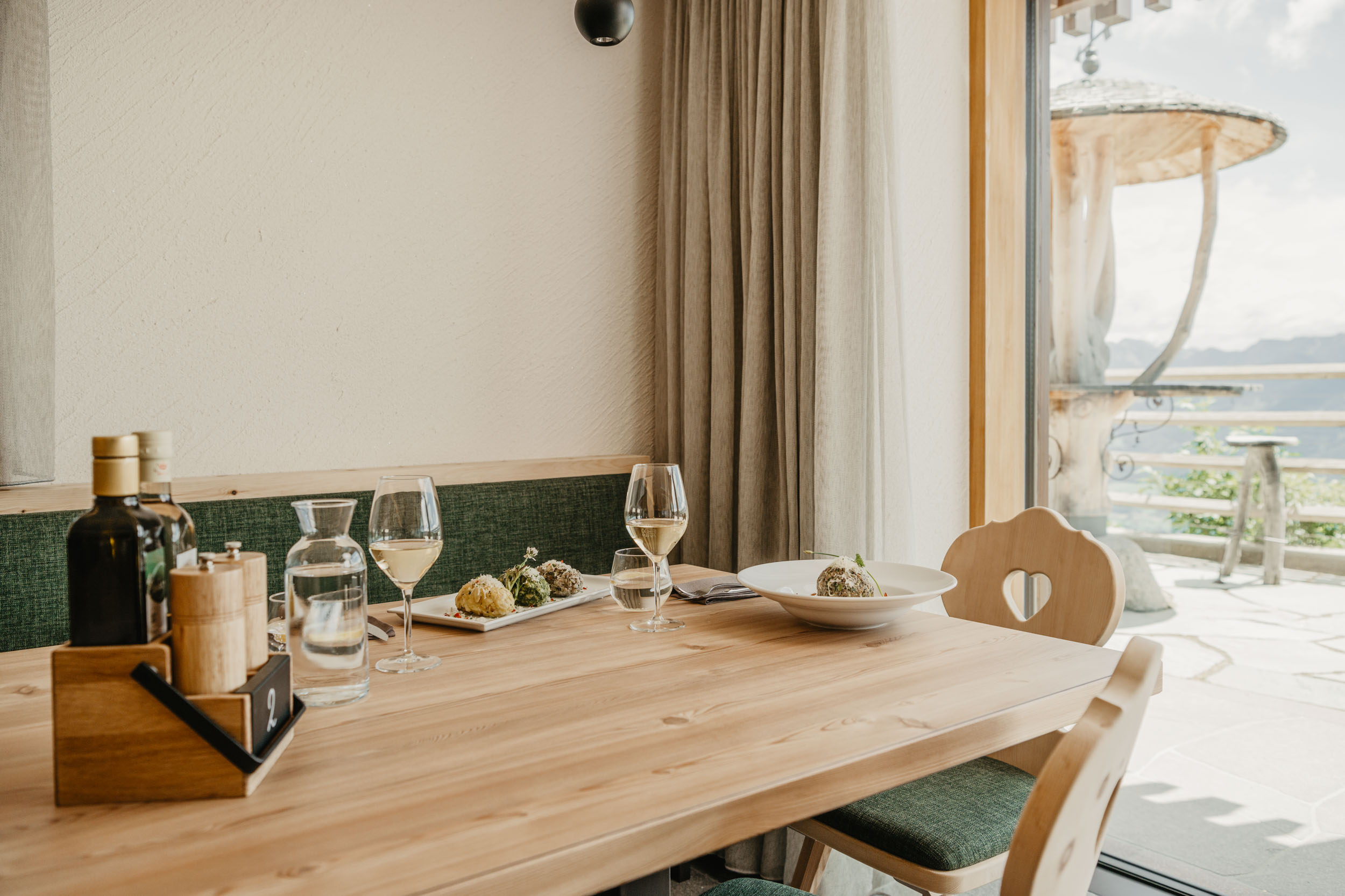 Exclusive Hotel - Hotel Webflow Template